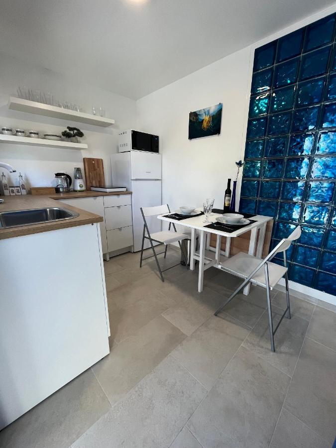 Appartement Blue Penguin à Pinezići Extérieur photo